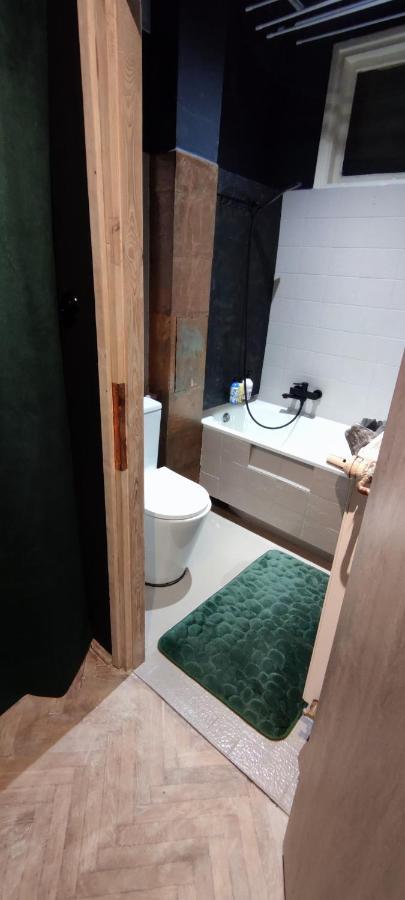 Private Apartament Wroniecka 6 - Parking Poznan Ngoại thất bức ảnh